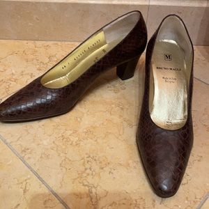 Bruno Magli Chocolate Brown Croc Print Pumps